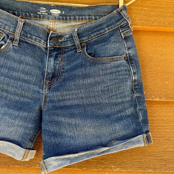 Old Navy Cuffed Denim Jorts Medium Blue Jean Shorts Size 2 - Picture 2 of 8